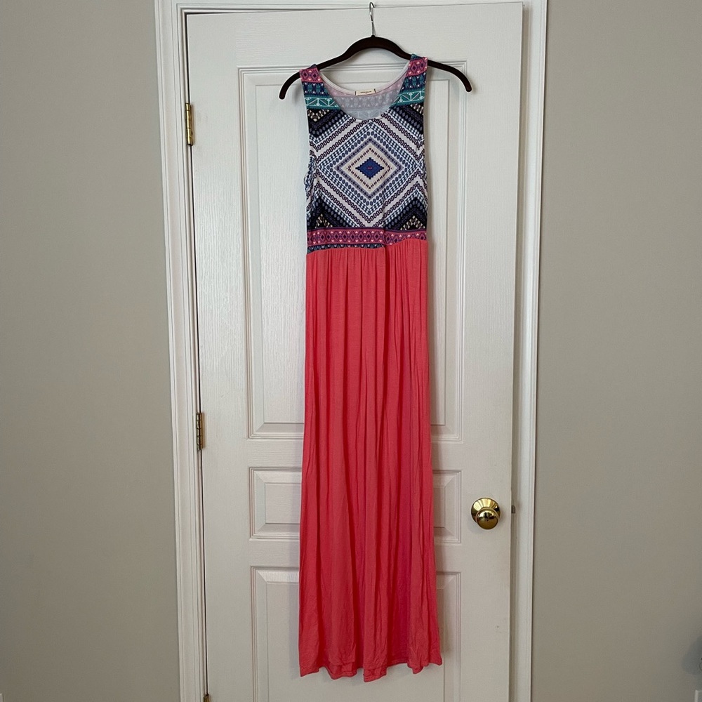 Women’s Maxi Dress. Size Medium